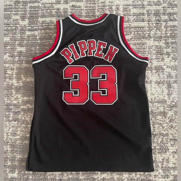 Scottie Pippen Youth Retro Jersey - Picture 2 of 4